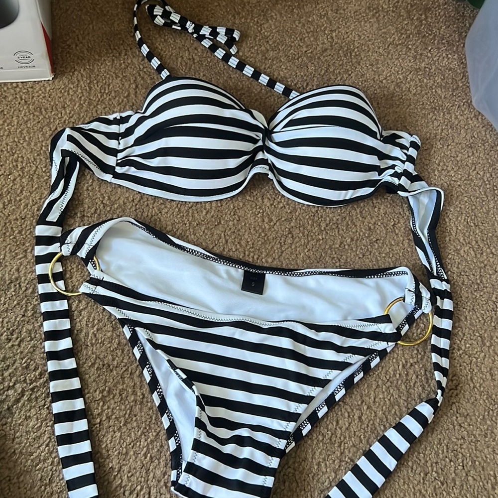 Bikini black and white